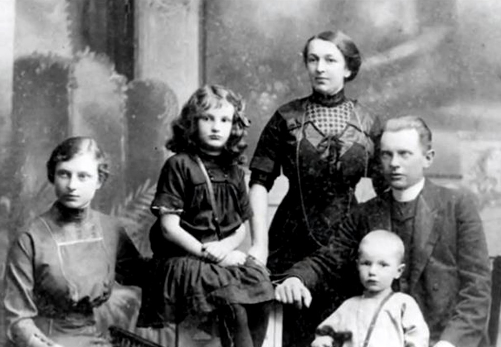 Anatol-joins-family-1911-Irena z matka Maria